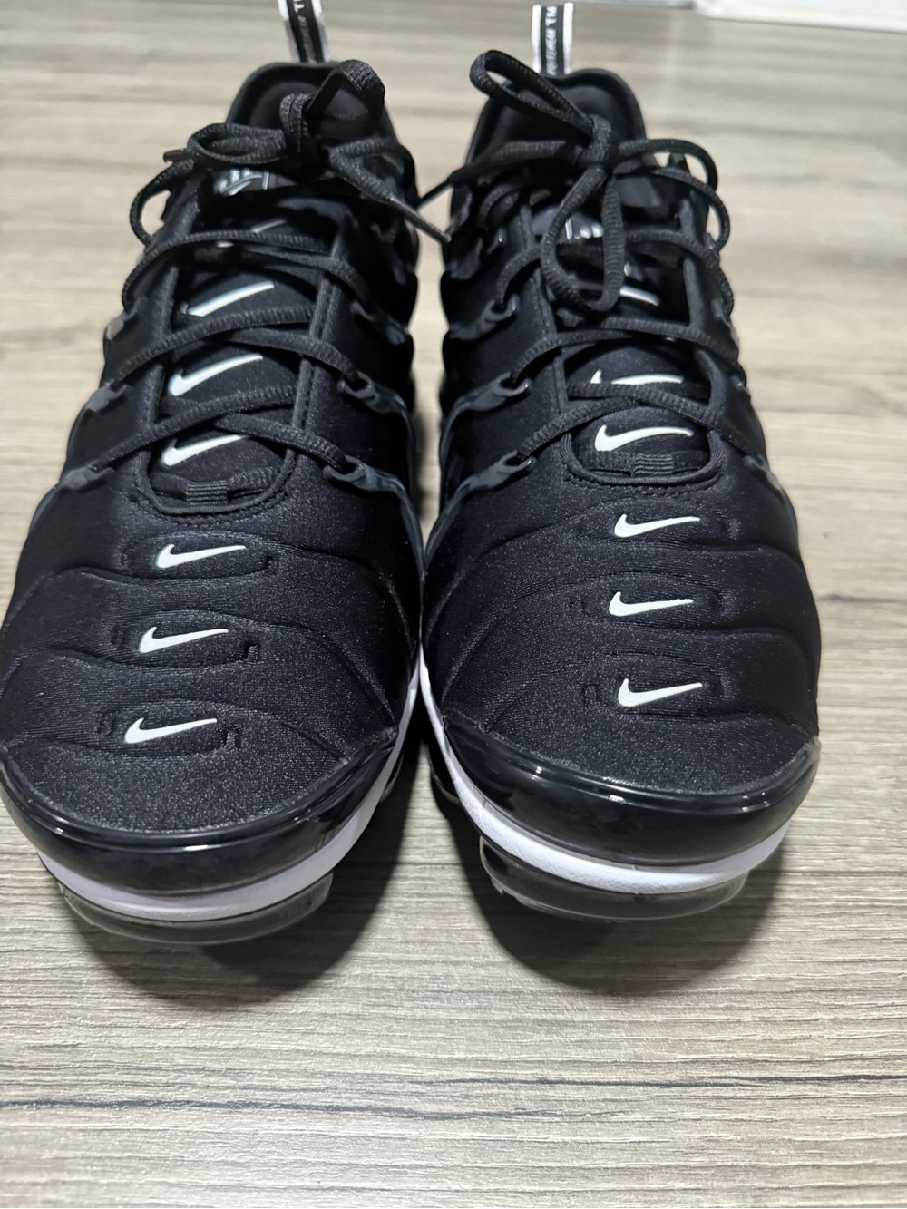Nike Air VaporMax Plus Overboarding - Picture 2 of 6